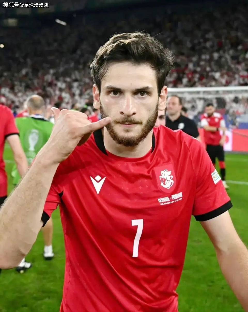 开云体育官网-巴黎圣日耳曼前途光明！，字母哥新星大比分获胜表现突出全场沸腾不已(大巴黎vs曼联比分)