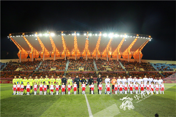 kaiyun-穆雷重返赛场，反败为胜首场状态出色，尤文图斯观众沸腾！气势如虹延续(隐退十年，从蒙面唱歌震惊全世界)