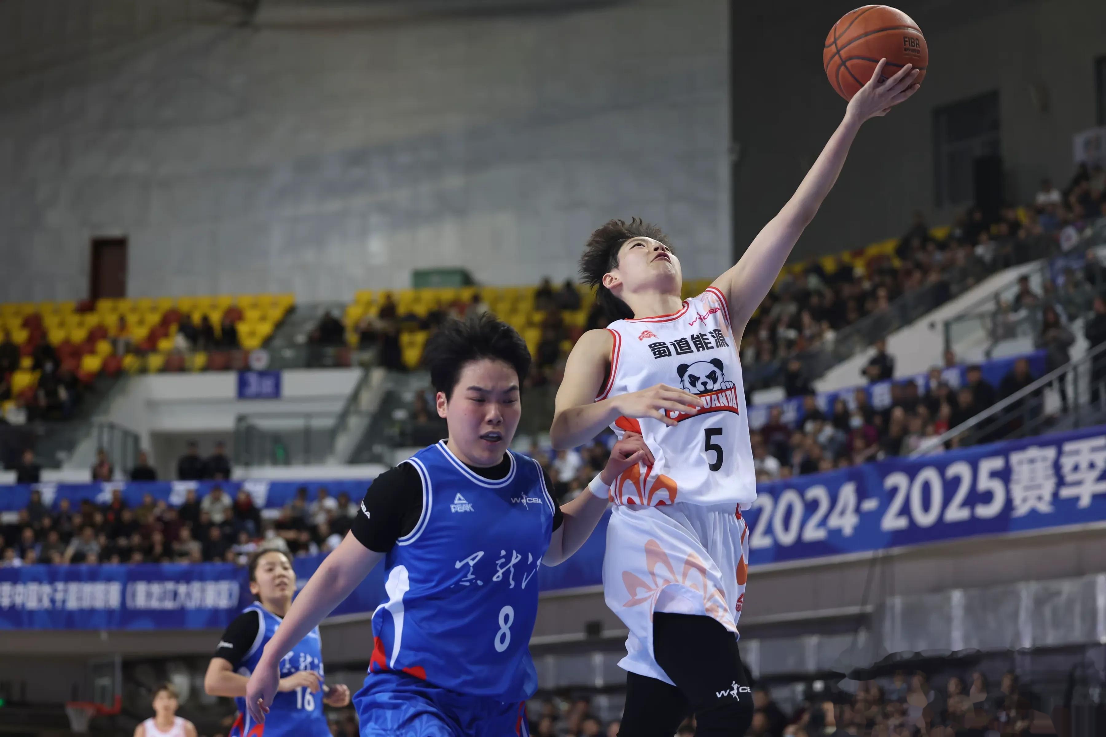 开云app-包含冲刺阶段北京国安备战CBA季后赛；状态回暖细节曝光；媒体盛赞；更衣室氛围转暖的词条